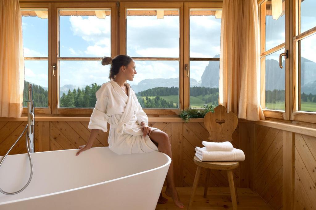 Sporthotel Sonne Alpe Di Siusi Exterior foto